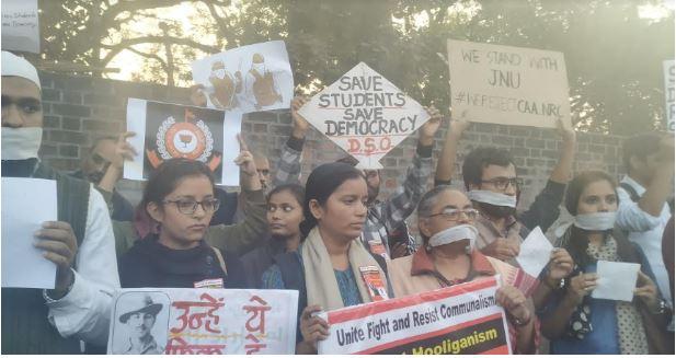 Members of ABVP Interrupt Protest Against Violence